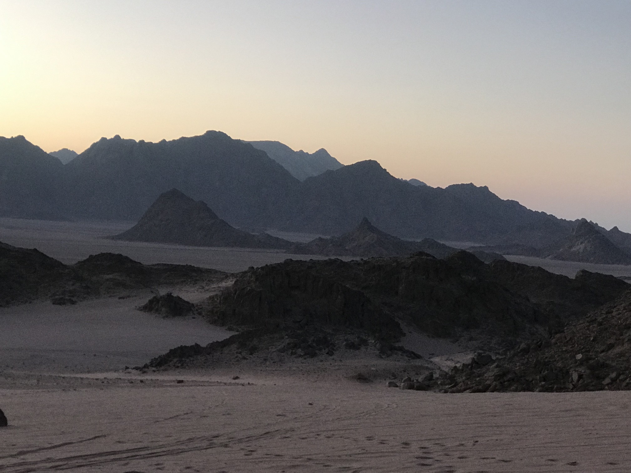 El Gouna Stadtrundfahrt und Wüstensafari – Dry Canyon ab Hurghada