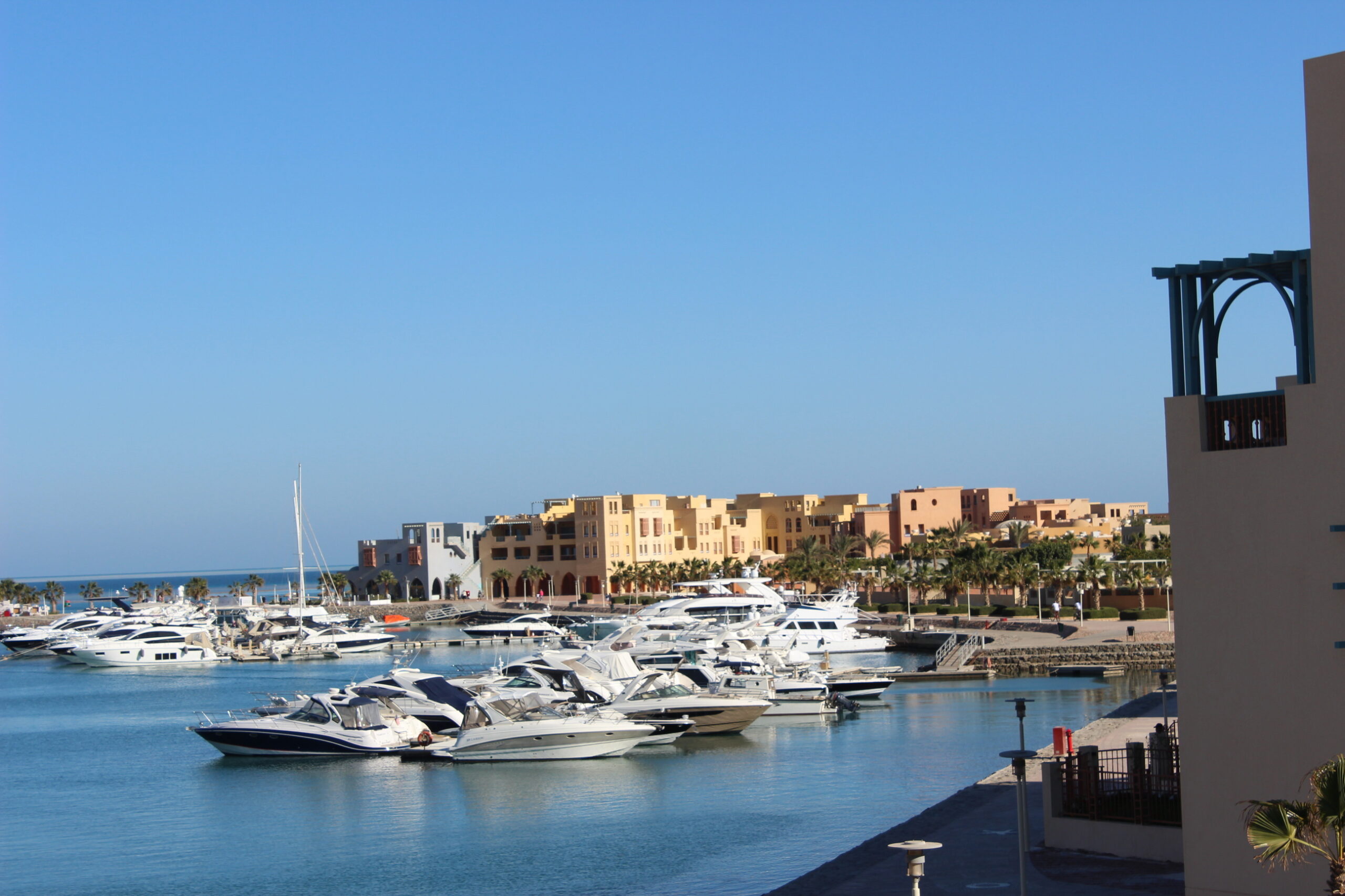 El Gouna Stadtrundfahrt und Wüstensafari – Dry Canyon ab Hurghada