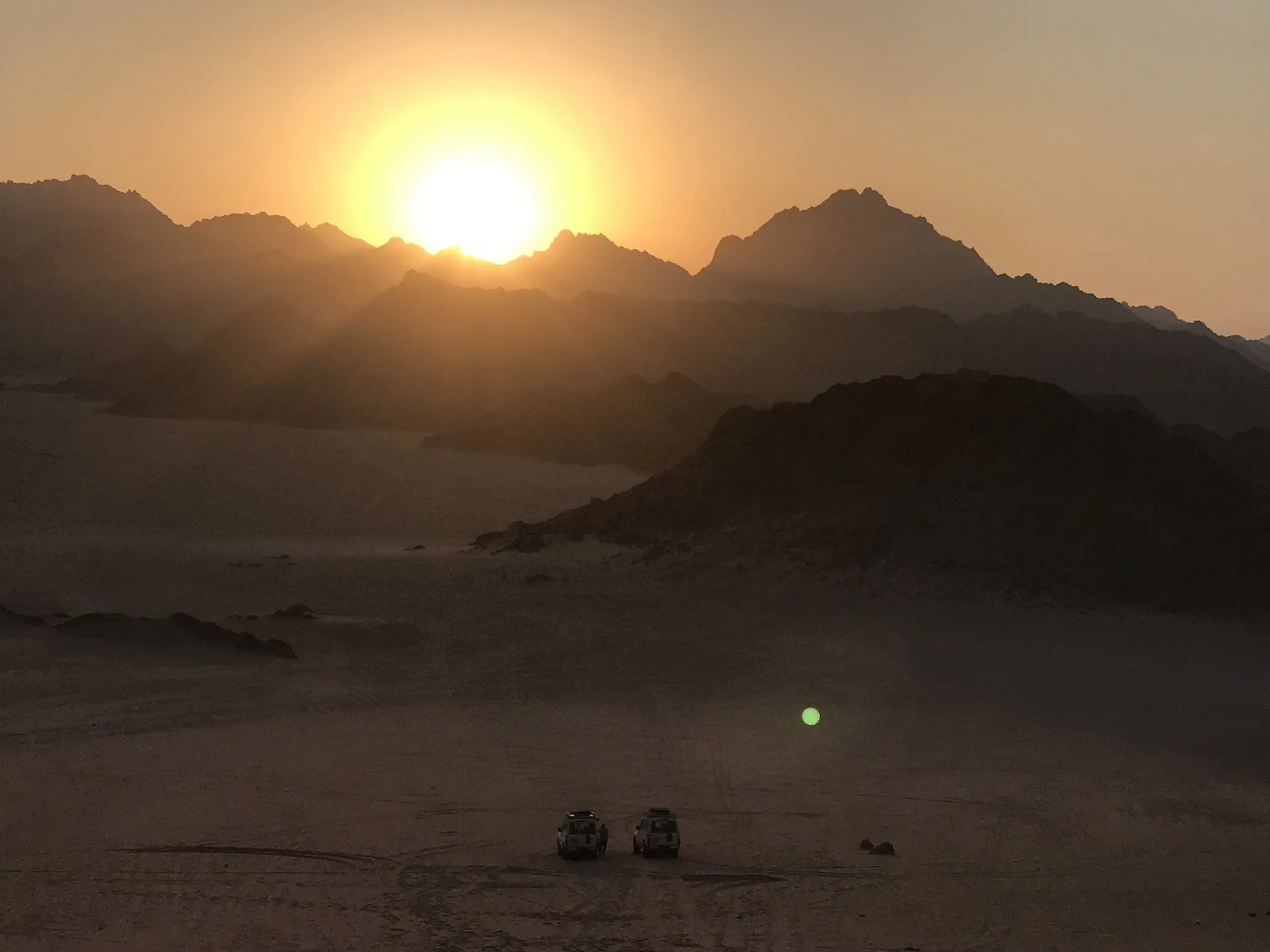 Wüstensafari, Beduinendorf, Sonnenuntergang und BBQ-Abendessen ab Hurghada