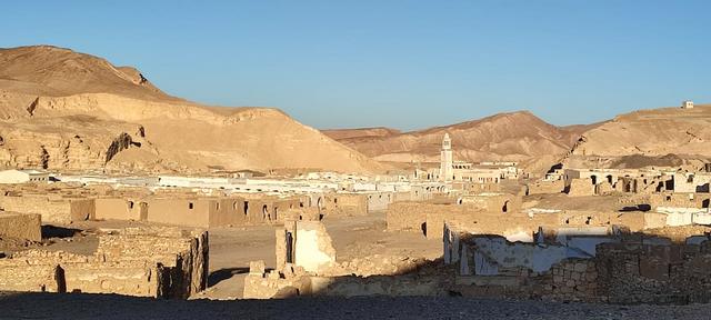 Wüstensafari und Quadfahren in der Ghost City ab Hurghada (6)