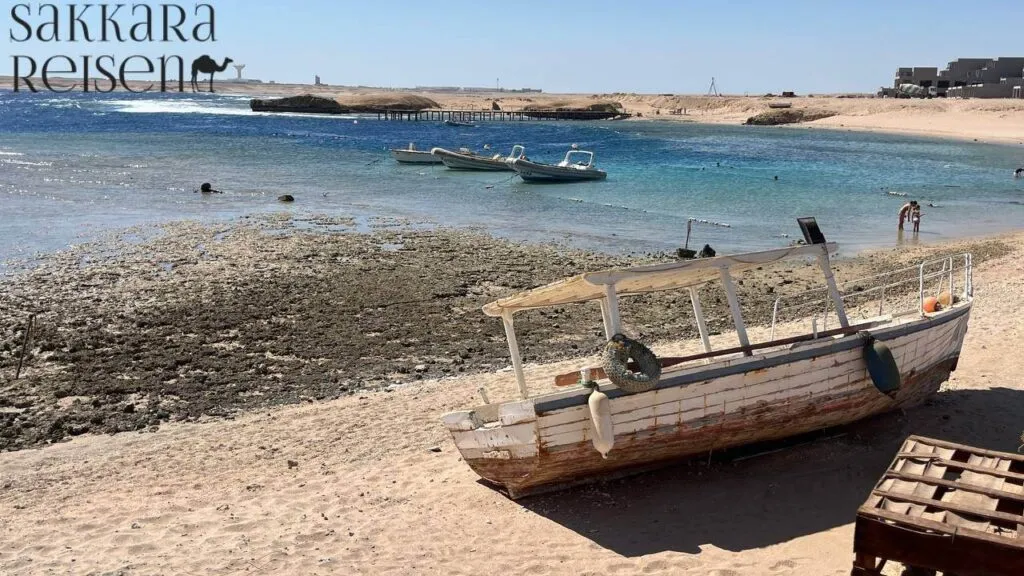 Sharm El Naga Strand und Hausriff
