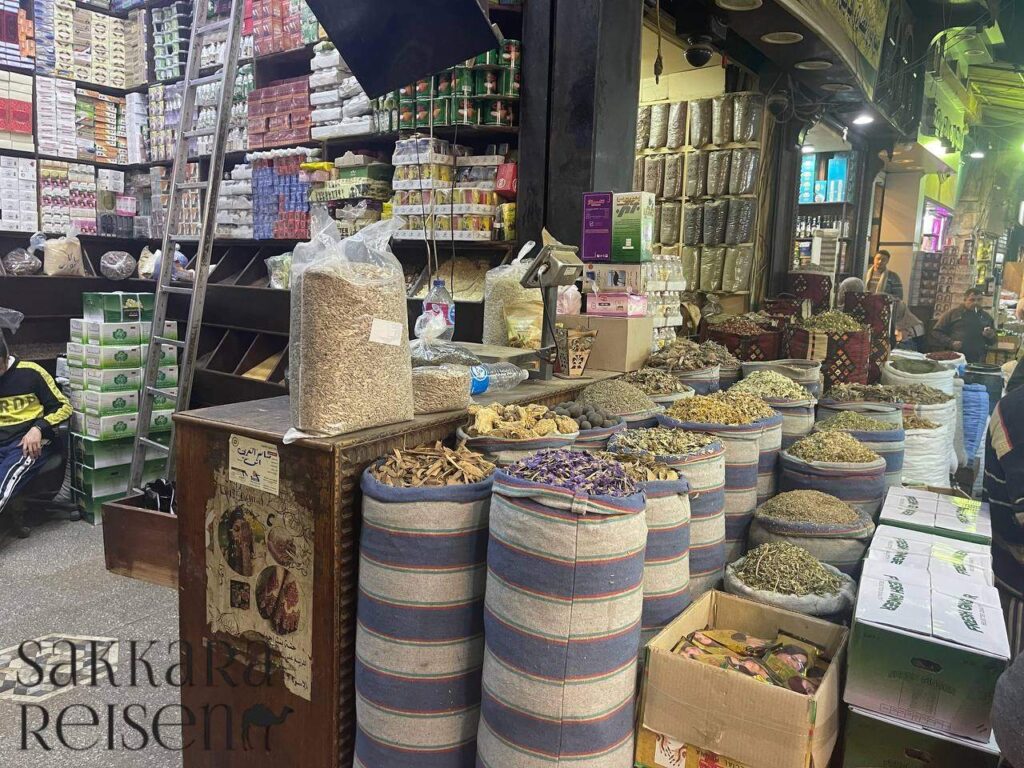 Shopping und Kultur Besuch des Basars von Hurghada