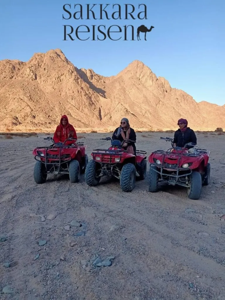 Desert Safari Route: Diese klassische Route führt Sie durch endlose Sanddünen und das karge Wüstenland. Sie erleben das Gefühl von Freiheit, während Sie mit Vollgas die Hügel hoch und wieder hinunter brettern.