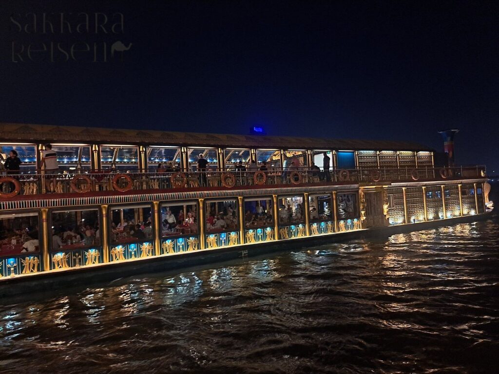 Nile cruise with dinner