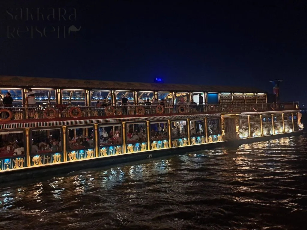Nile cruise with dinner